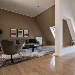139 | Brand new, elegant furnished 3 bedroom rooftop in Kantstr.