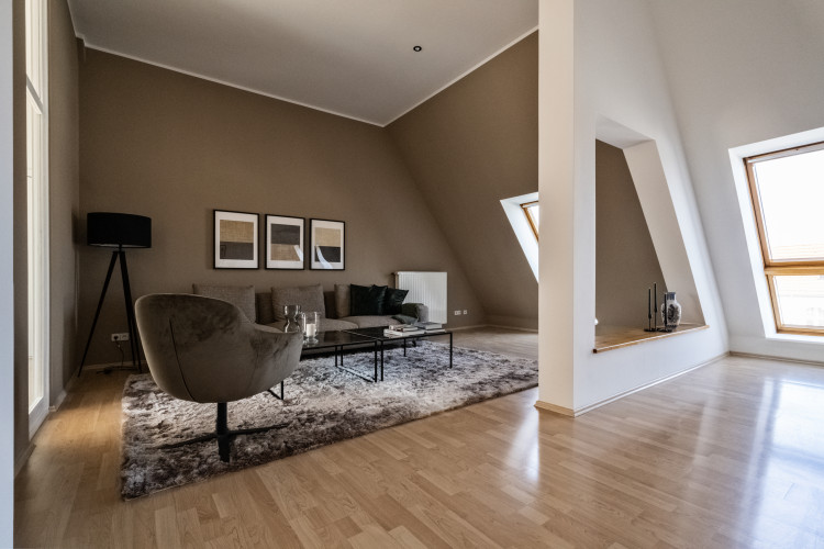 139 | Brand new, elegant furnished 3 bedroom rooftop in Kantstr.