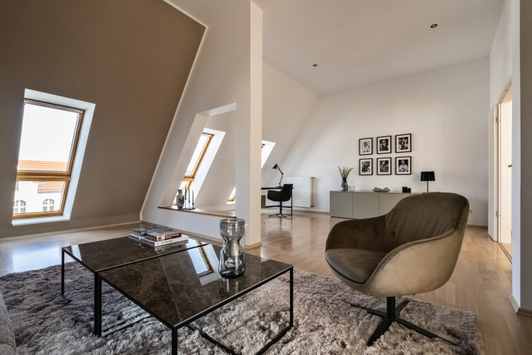 139 | Brand new, elegant furnished 3 bedroom rooftop in Kantstr.